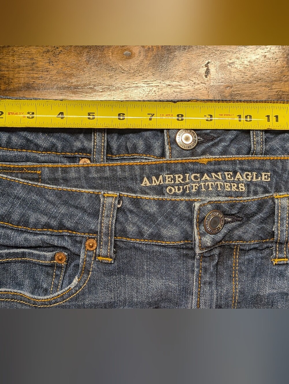 American Eagle Women’s Stretch Jean shorts size 12 - Picture 3 of 4